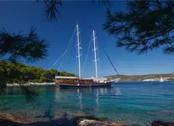 Crewed Yacht charter Gulet Stella Maris