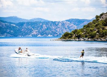 Gulet Ecce Navigo charter and water sports