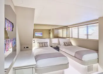 motor yacht charter Endless Summer twin cabin