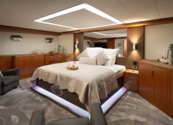 Sailing Yacht San Limi Master cabin