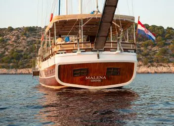 yacht charter Malena away