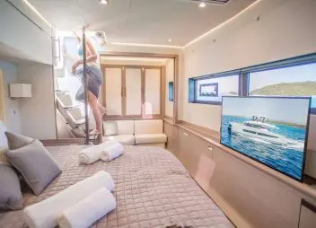 yacht charter Christal Mio cabin