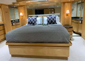 yacht charter Lady Sharon Gale main stateroom