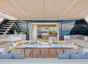 yacht charter catamaran Genny dining