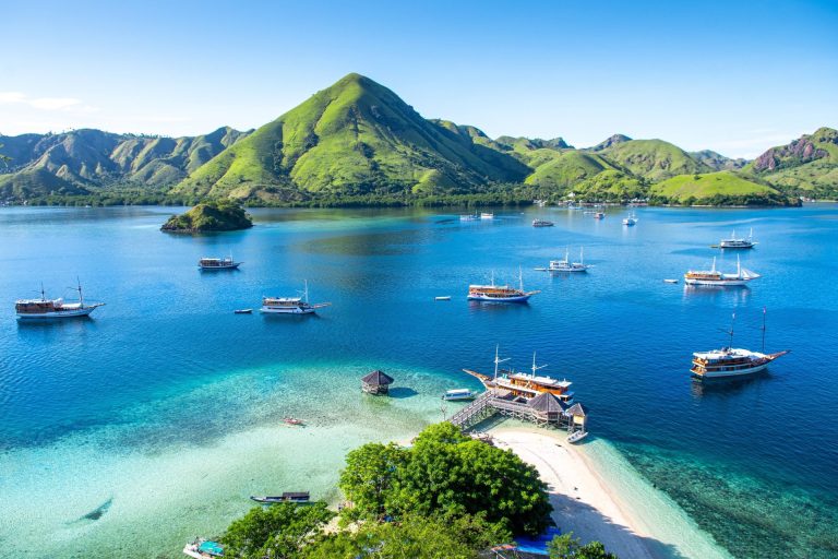 Indonesia Yacht Charter Komodo