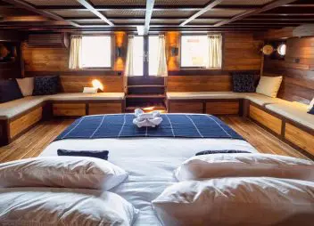 crewed yacht charter Majik master cabin