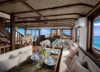 Indonesia yacht charter Samsara Samudera dining