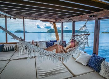 luxury yacht charter Majik relax