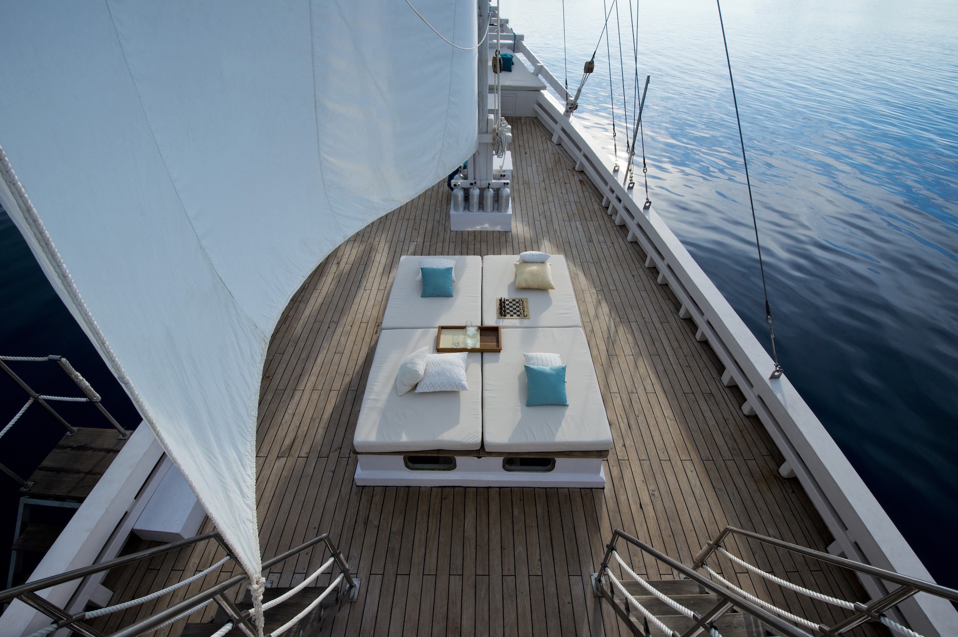 yacht charter Alexa deck