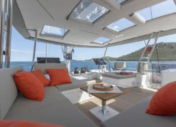 catamaran yacht charter Floramye flybridge