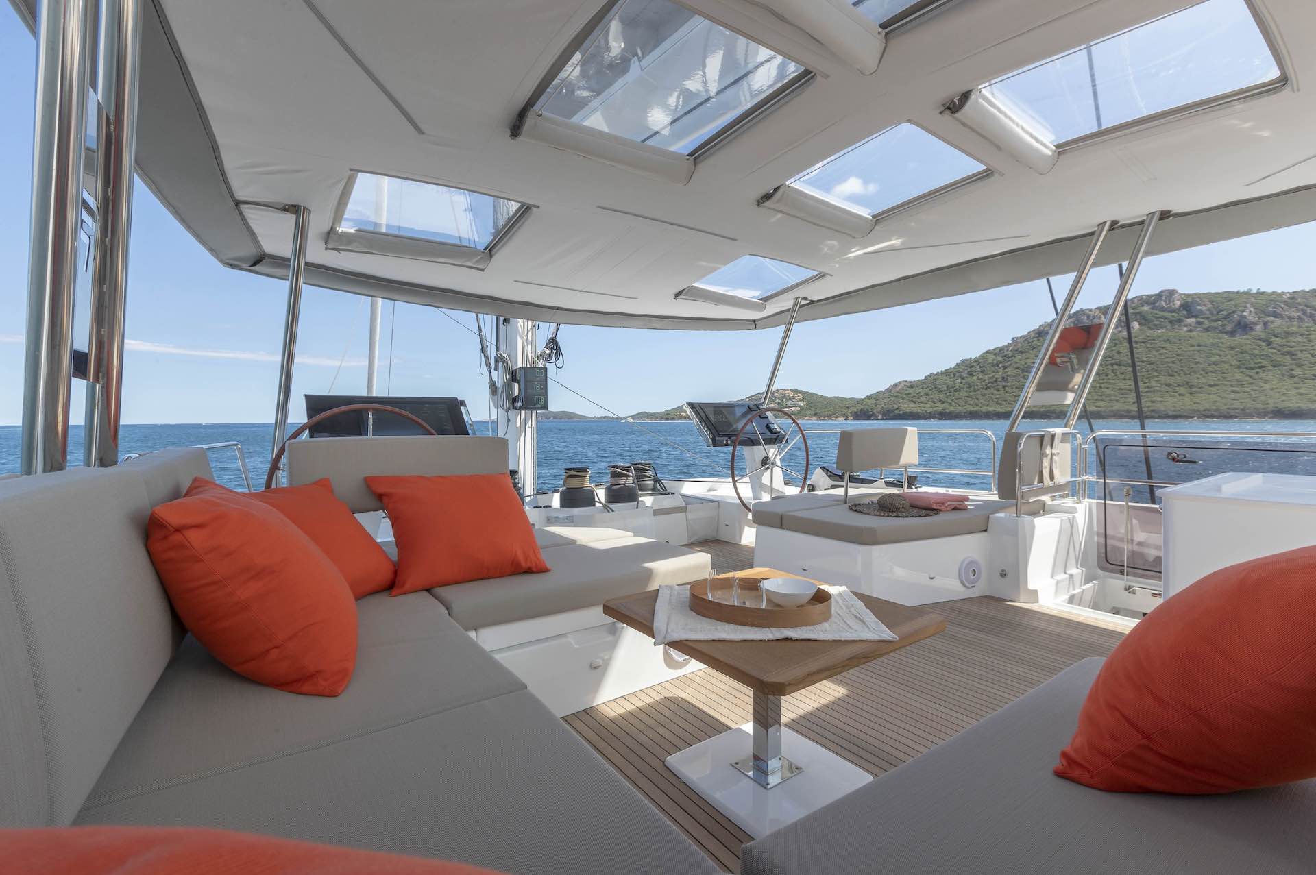 catamaran yacht charter Floramye flybridge