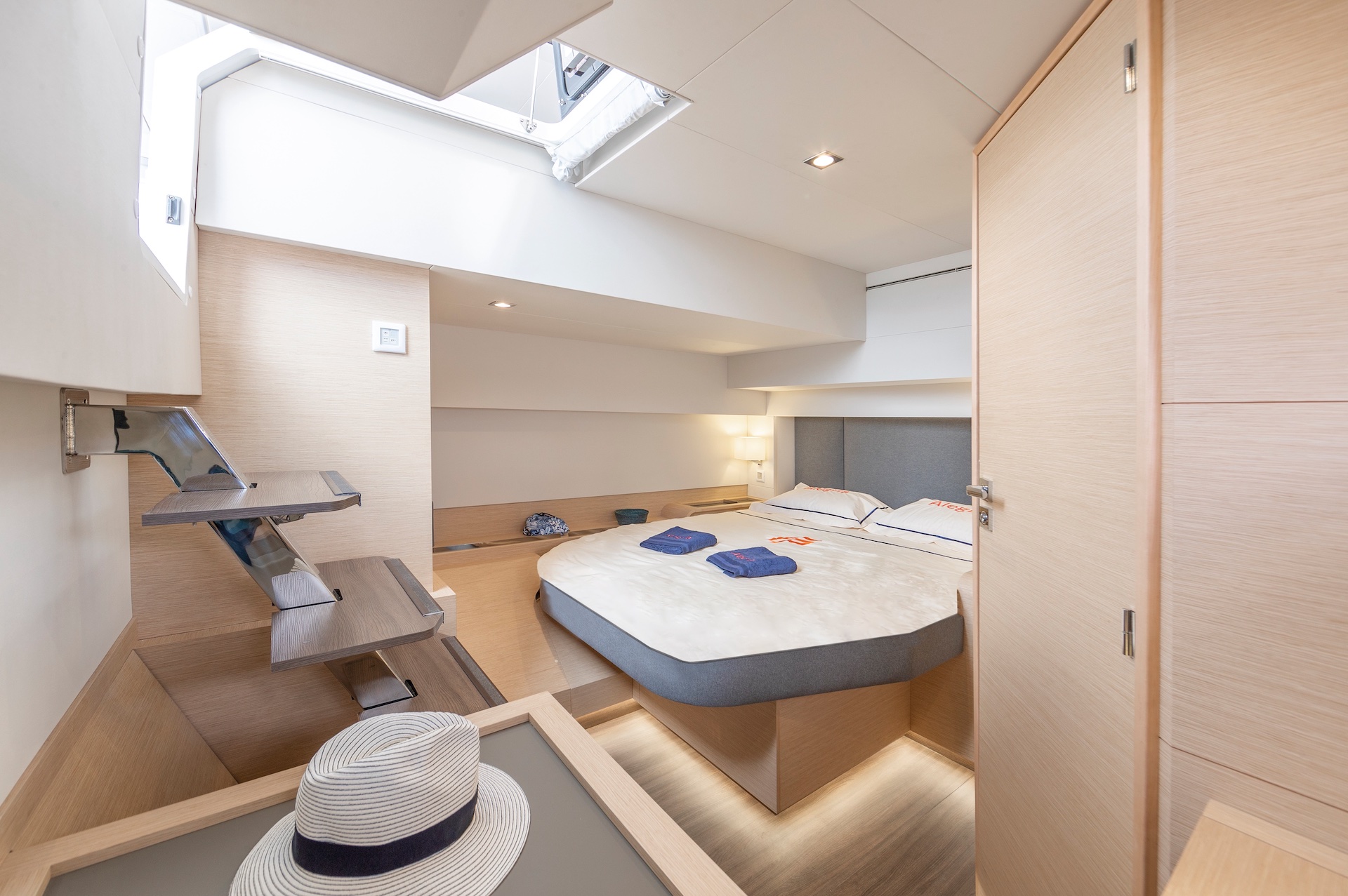 Croatia catamaran Floramye cabin