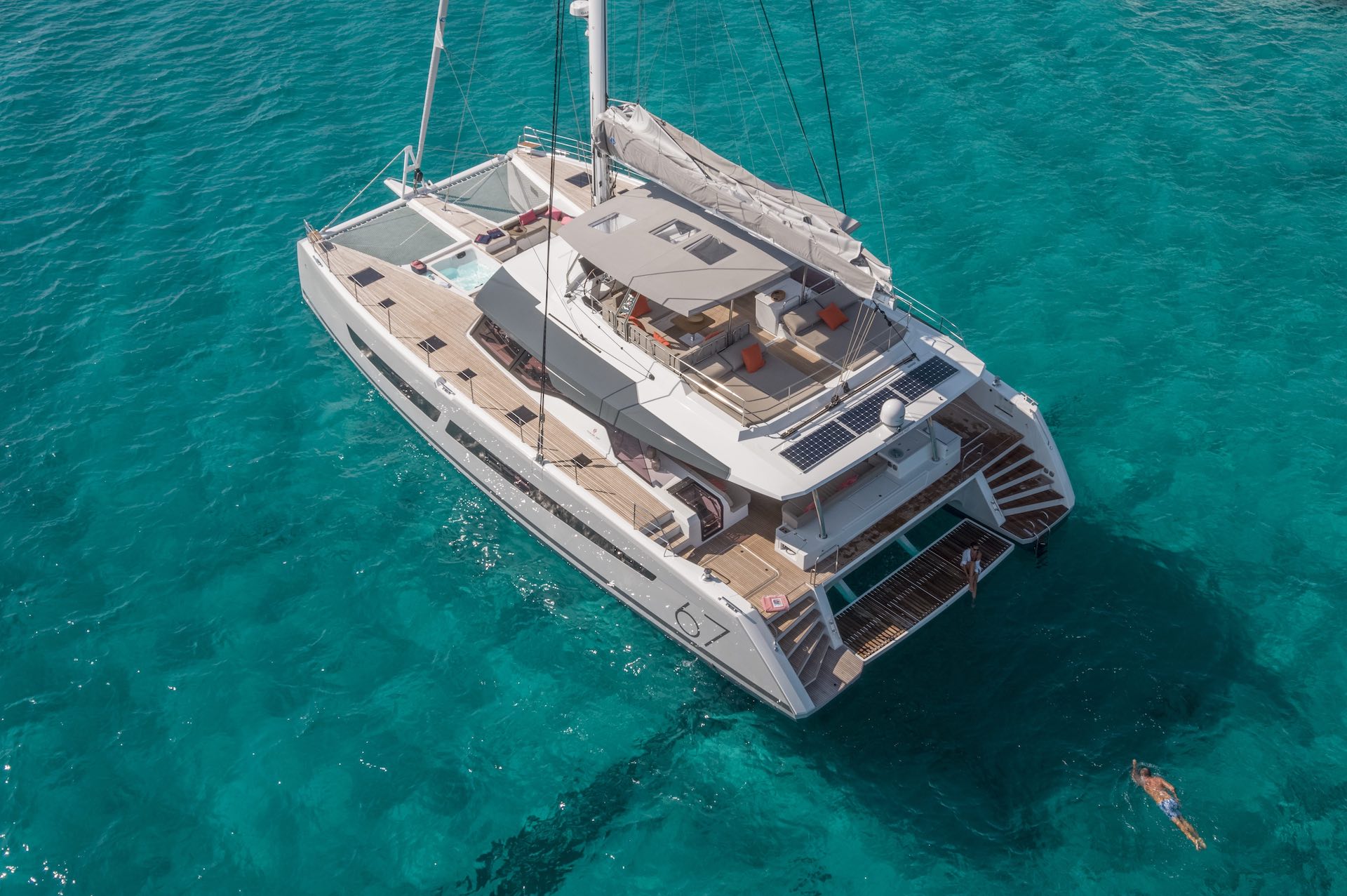 yacht charter catamaran Floramye