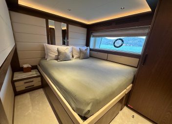 Majera twin cabin motor yacht