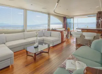 private yacht charter Elizabeth salon