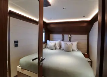 yacht charter majera double cabin