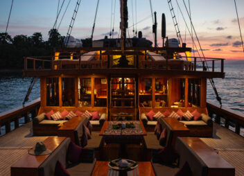 luxury yacht charter Silolona Main Deck